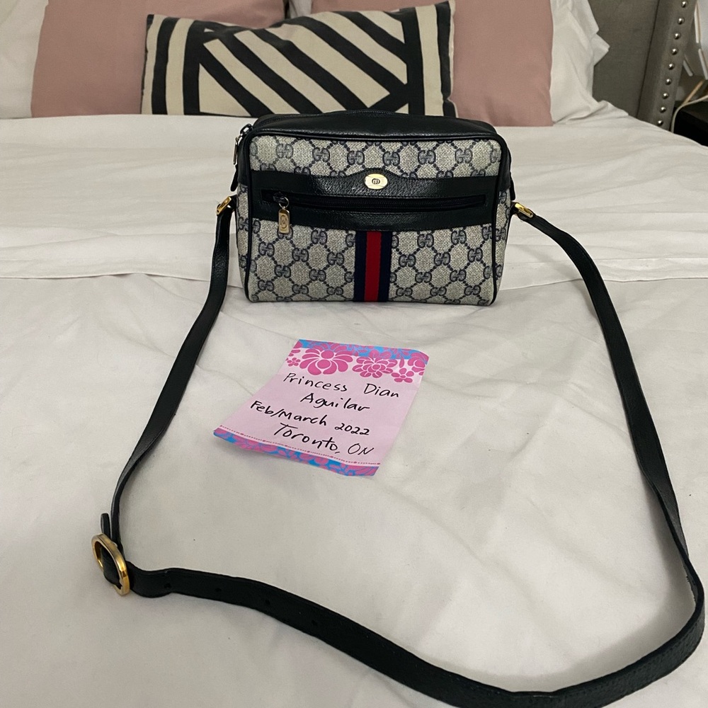 Authentic vintage gucci blue sherry line crossbody bag